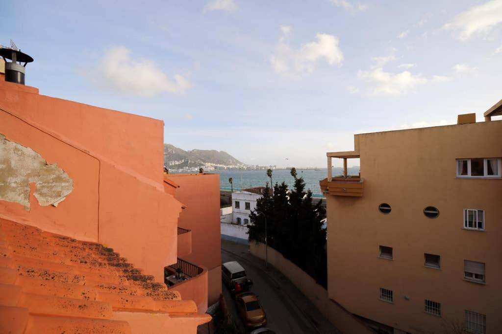 Duplex Con Vistas Al Mar Appartement La Línea de la Concepción Buitenkant foto
